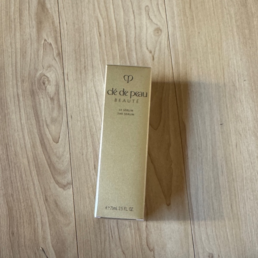 Clé de Peau Beauté The Serum